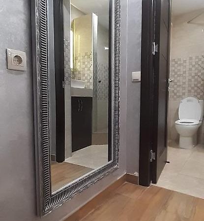 Ferienwohnung Греческая / Дерибасовская Odessa Exterior foto