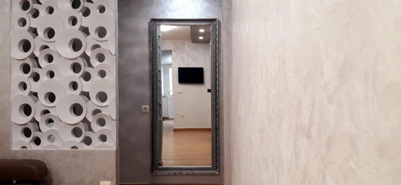 Ferienwohnung Греческая / Дерибасовская Odessa Exterior foto